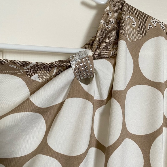 Dress - Picture 5 of 5